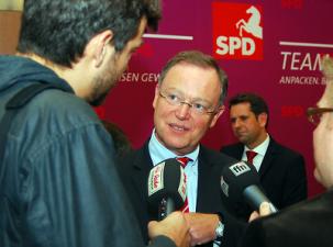 Der SPD-Politiker Stephan Weil auf einer Pressekonferenz