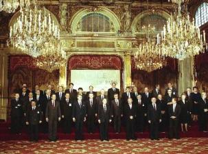 Die Konferenz-Teilnehmer der Charta von Paris 1990