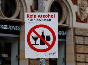 Ein Alkoholverbotsschild